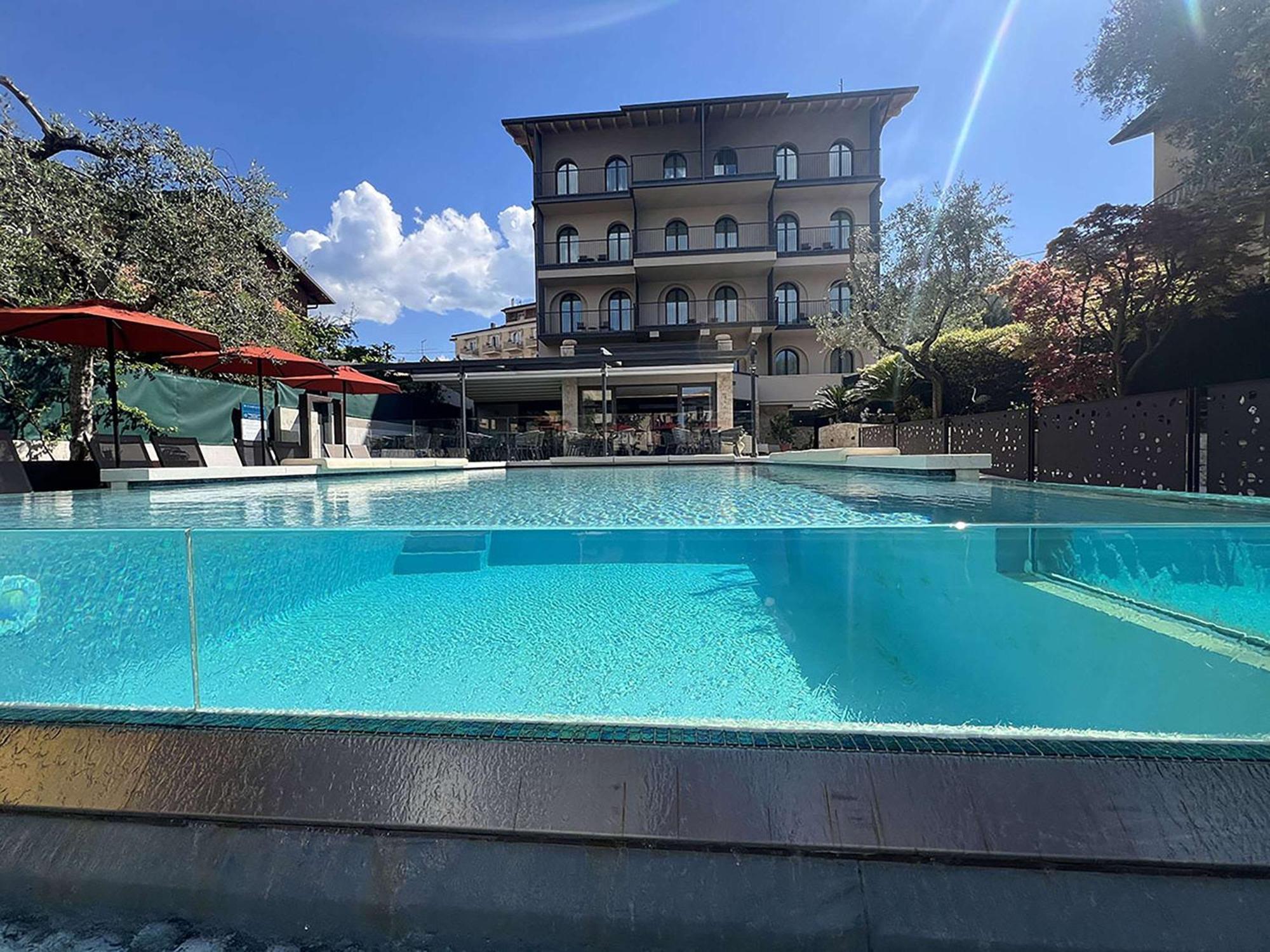 Hotel Ristorante Al Caminetto Worldhotels Crafted Adults Only Torri Del Benaco Exterior foto